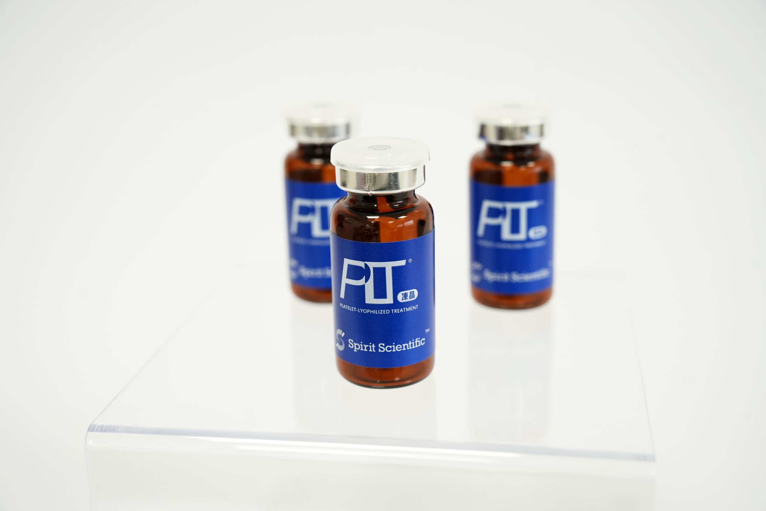 思必瑞特 PLT 凍晶採自體同源技術，相較外用保養品的刺激風險，更能提供溫和陪伴 